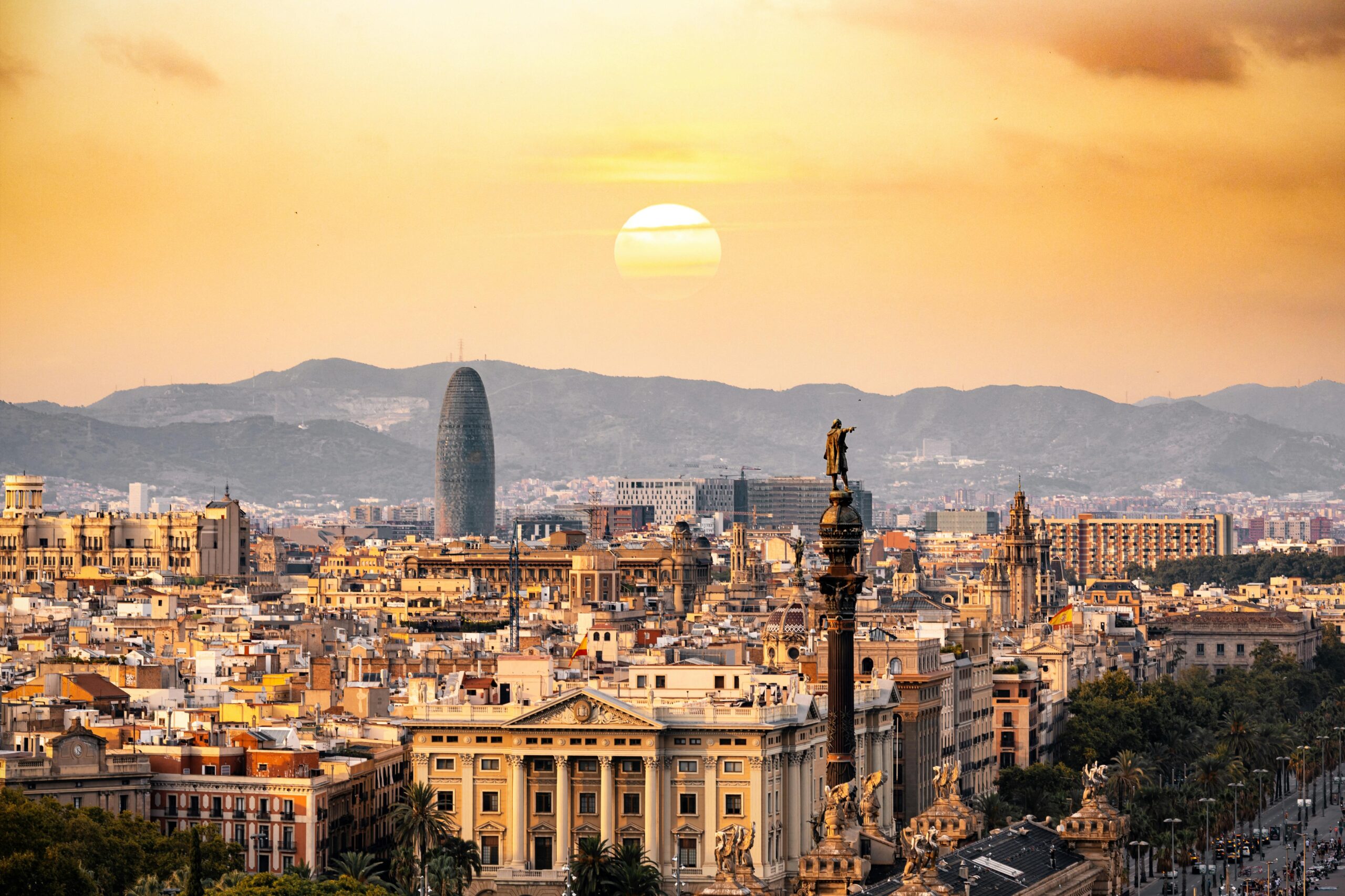 Removals to Spain with VANonsite, reliable international moving service to Southern Europe with door to door delivery, professional packing, and real time tracking.